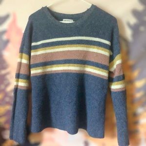 Arizona Jean Co juniors’ M sweater.